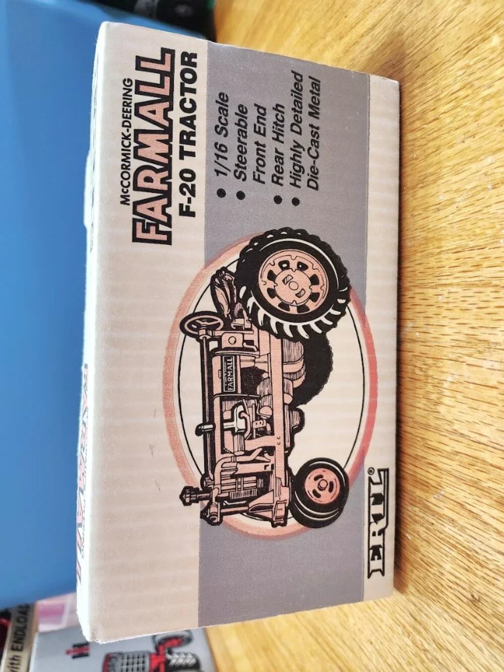 Ertl McCormick-Deering Farmall F-20 Tractor 1/16 scale Die Cast Metal